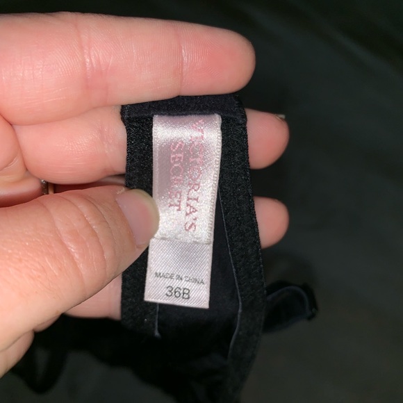 Victoria Secret Bra - Picture 3 of 3